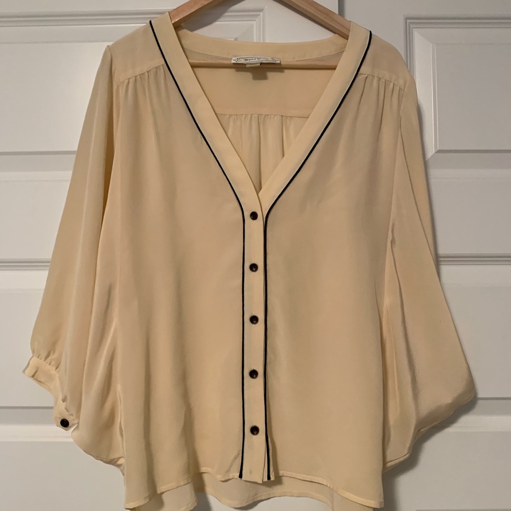 Beyond vintage cream trimmed blouse M